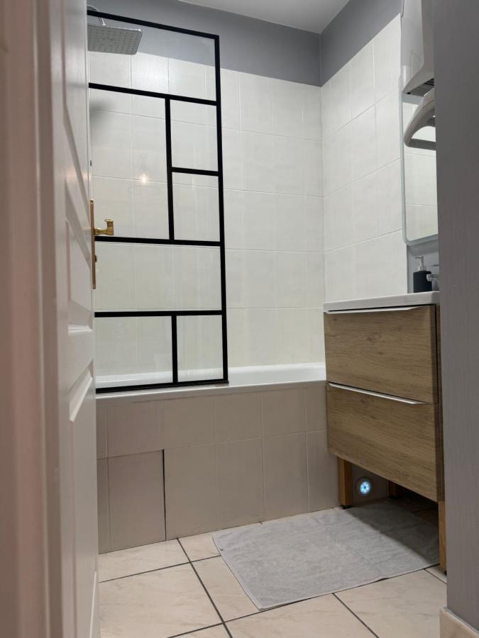 Appartement Centre Avec Balcon Parking Prive Orleans Exterior photo